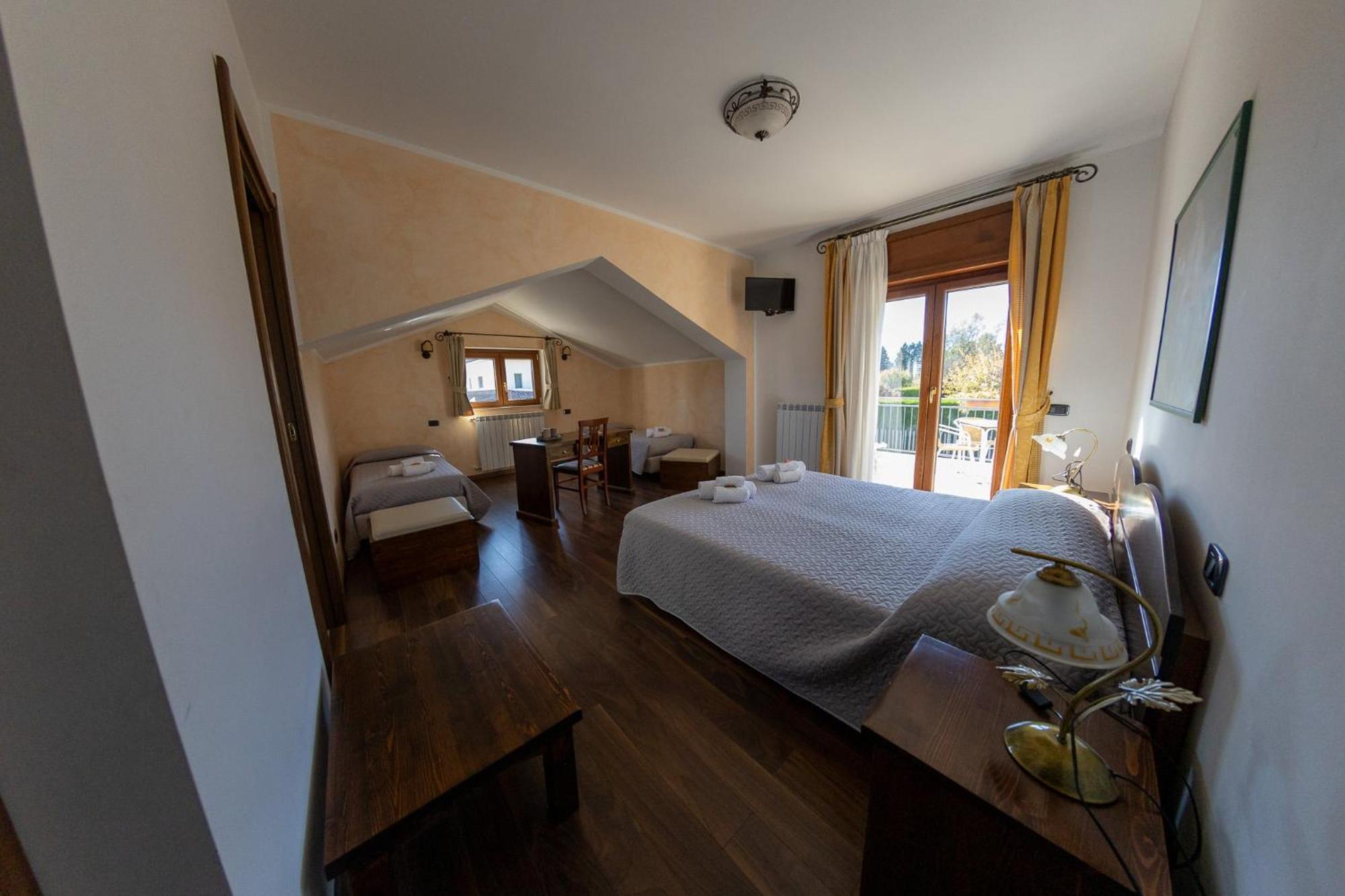 River Hotel Castel Di Sangro Esterno foto